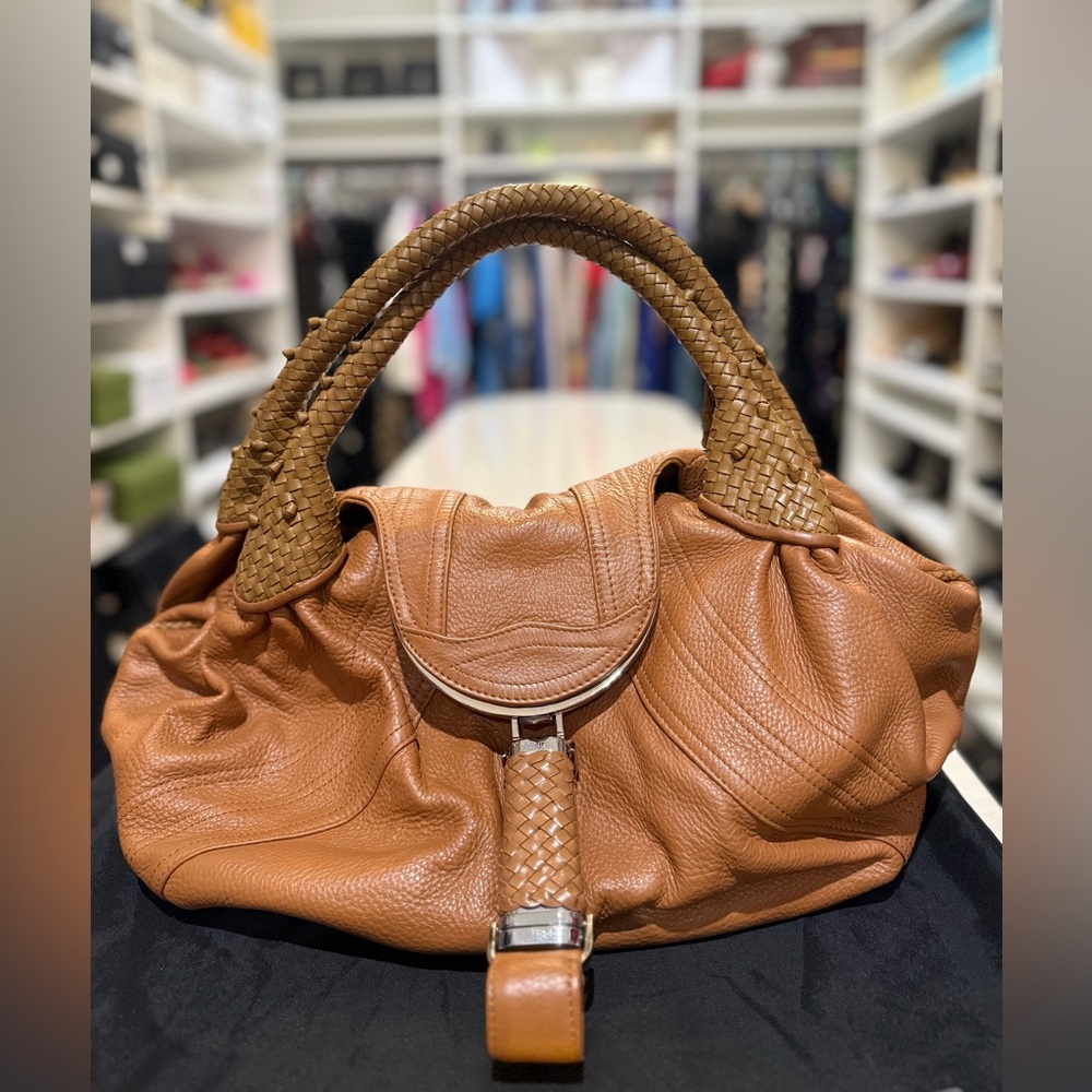 Fendi Leather Spy Vintage  Brown Hobos, Handbag in EUC with cards and dust bag